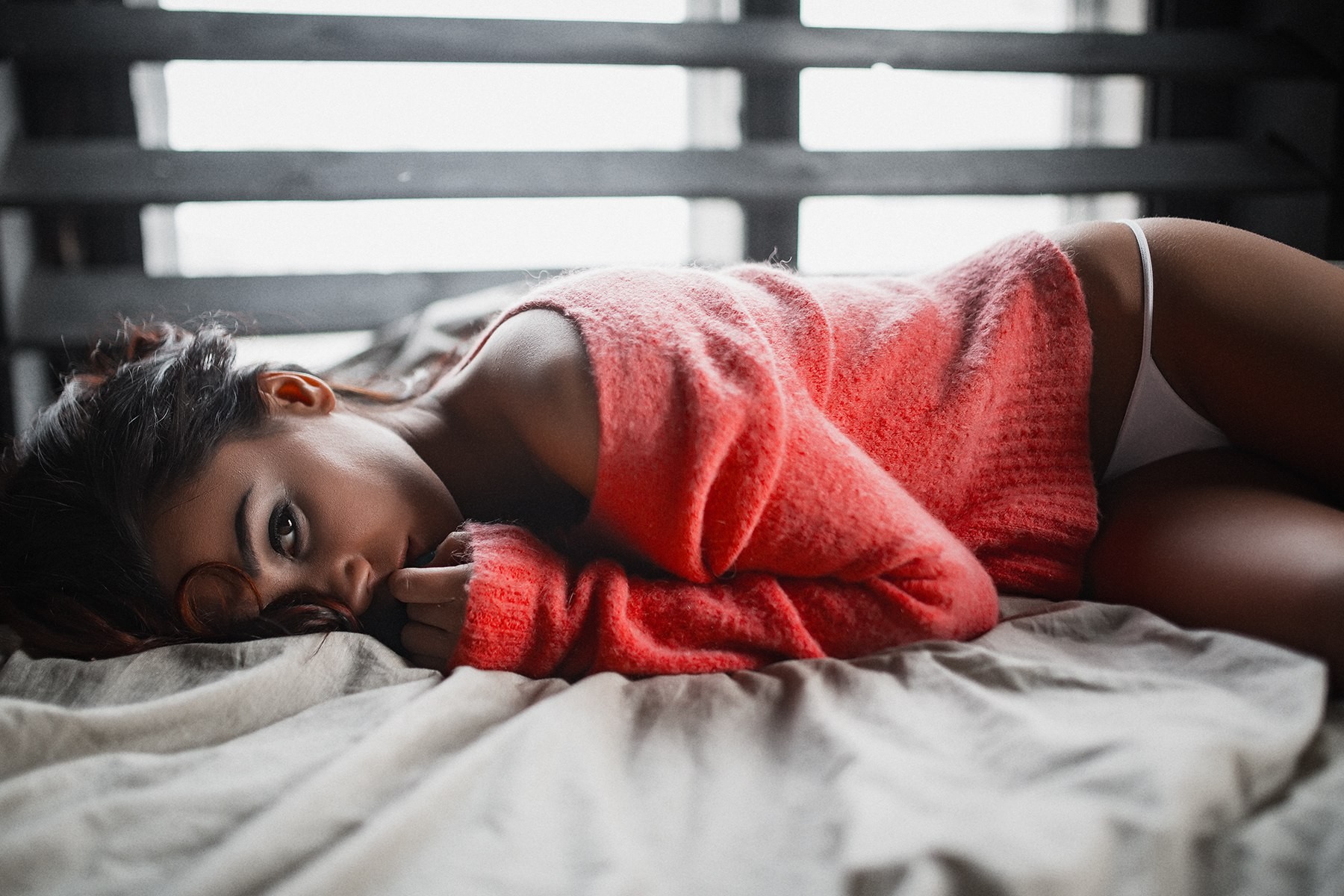 women-model-looking-at-viewer-love-red-in-bed-312260-wallhere.com